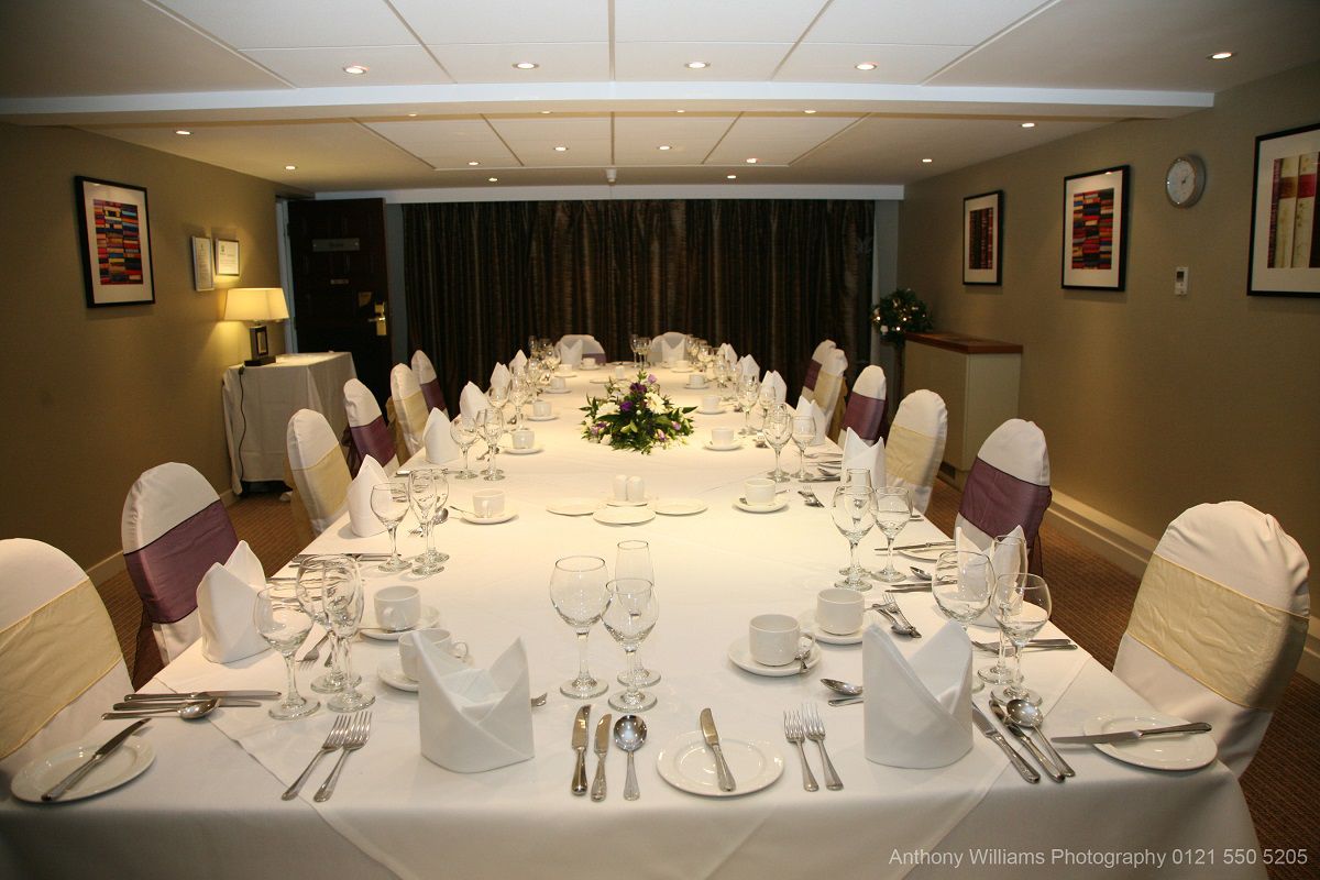 Holiday Inn Birmingham - Bromsgrove weddings